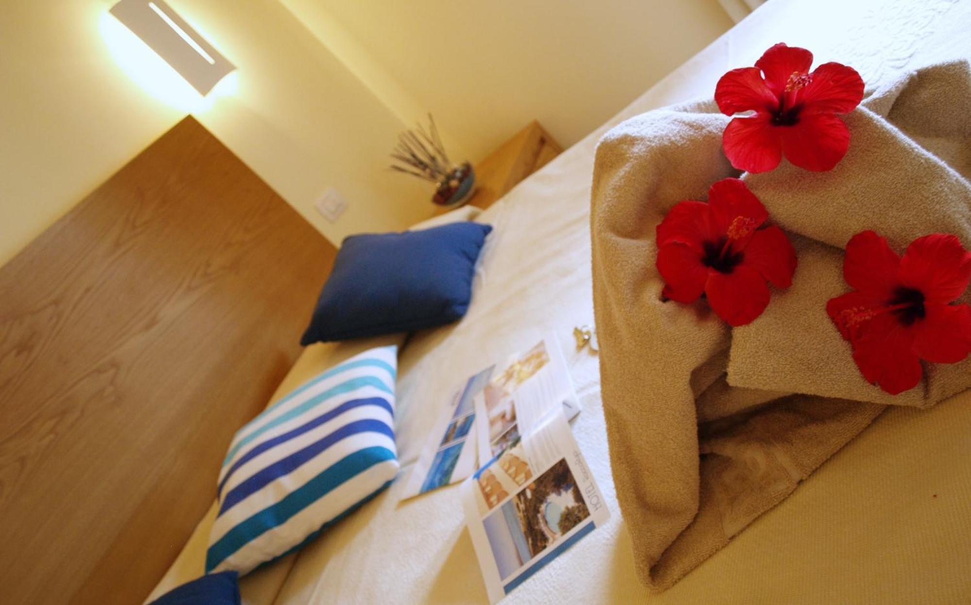 Hotel Club Esse Roccaruja Stintino Habitación foto